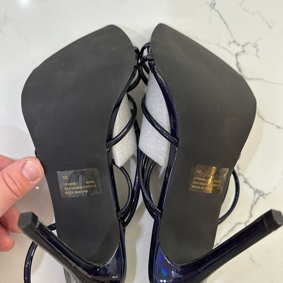 NEW Cape Robbin Dark Blue with Black Bottom Strappy Heels - Picture 3 of 4